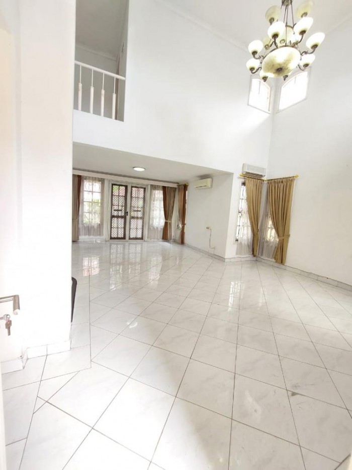 Rumah disewakan di Cluster Menteng Lippo Cikarang